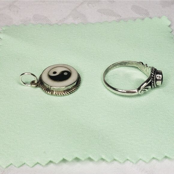 Antique Yin & Yang Silver Gold Pendant Ring Set - Picture 8 of 14